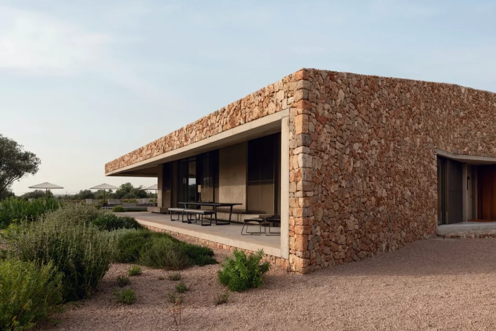 Sustainable luxury villa in Mallorca built with natural resources