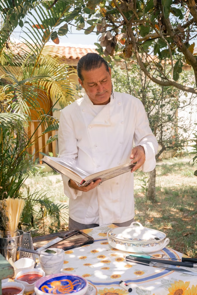 Concierge service at a luxury villa in Mallorca, offering personalized experiences with stunning Mediterranean surroundings.